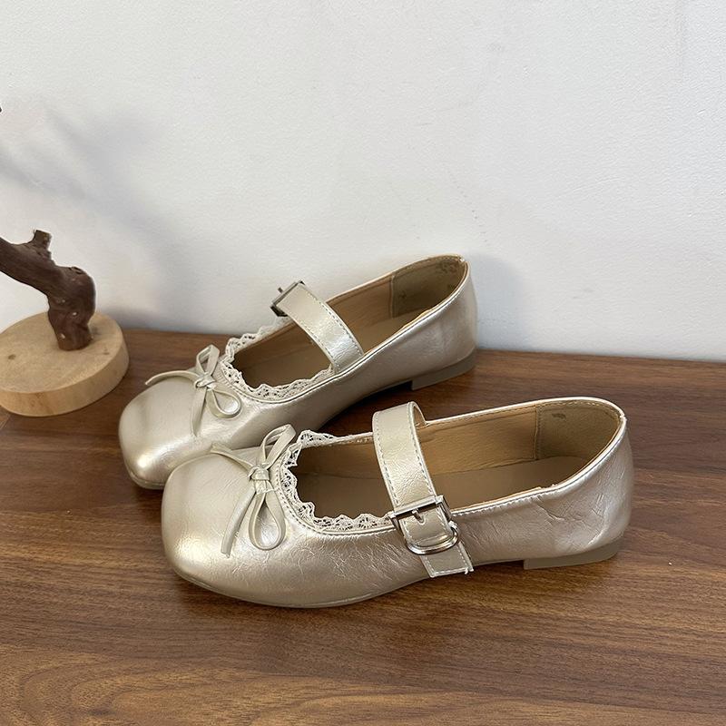 Туфли Мэри Джейн на плоской подошве с квадратным носком и ретро-бантом, женские, новые весенне-летние 2025 года, для ношения с юбкой, французские туфли Мэри Джейн на мягкой подошве