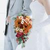 Свадебный букет Невеста держит цветы каскадом Декоративная Реалистичная Искусственная свадьба