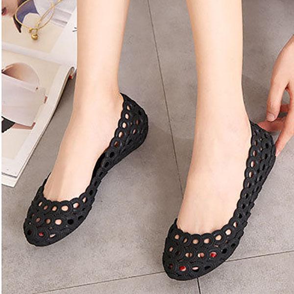 Summer Hollow Nurse Jelly Shoes Ladies Non-slip Flat Beach Shoes Mother Hole Sandals