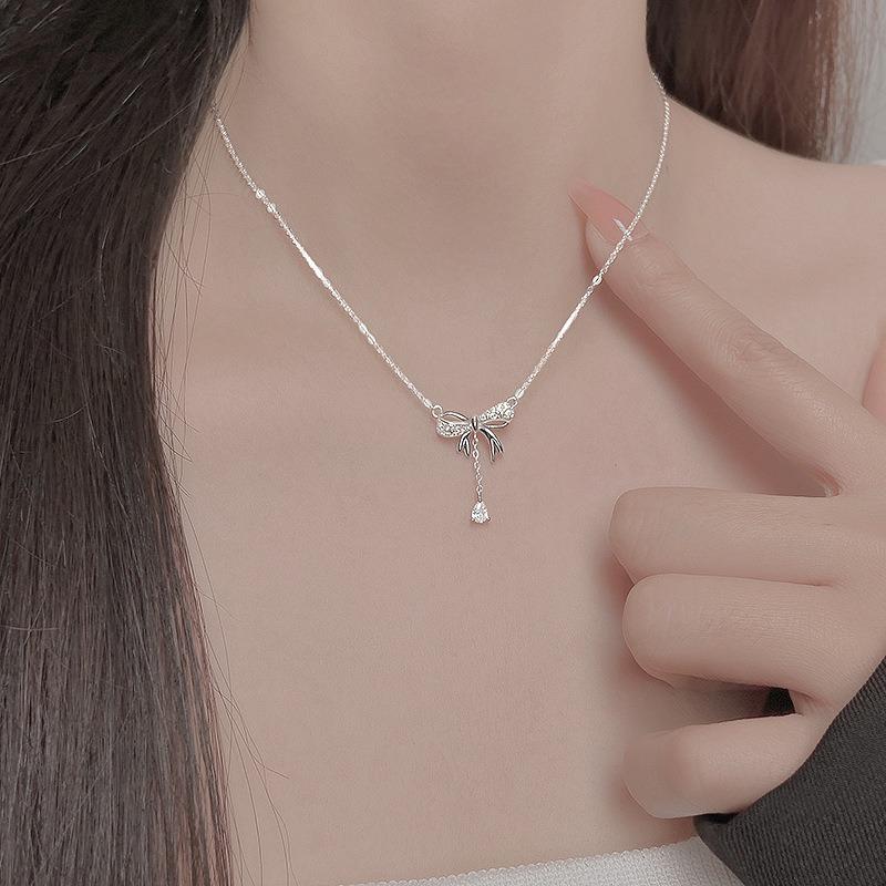 Bow tassel pendant necklace women's new accessories light luxury niche high-end birthday gift collarbone chain