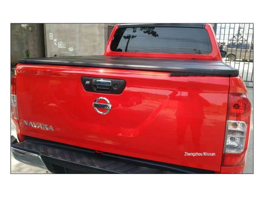 Жесткая трехскладная крышка кузова для пикапов Navara и Mitsubishi L200