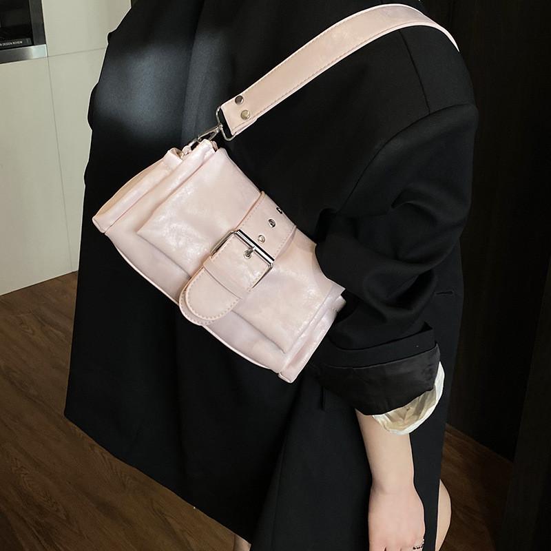 IELGY Ladies Messenger Bag Retro Casual Shoulder Commuter Niche Underarm Bag
