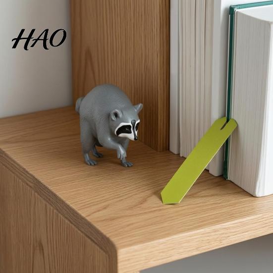 Desktop Office Accessories 3D Printed Racoon Figurine, Cute Raccoon Statue, Funny Desk Buddy, Ornament Decor Small Animal Collectible Figure for Home