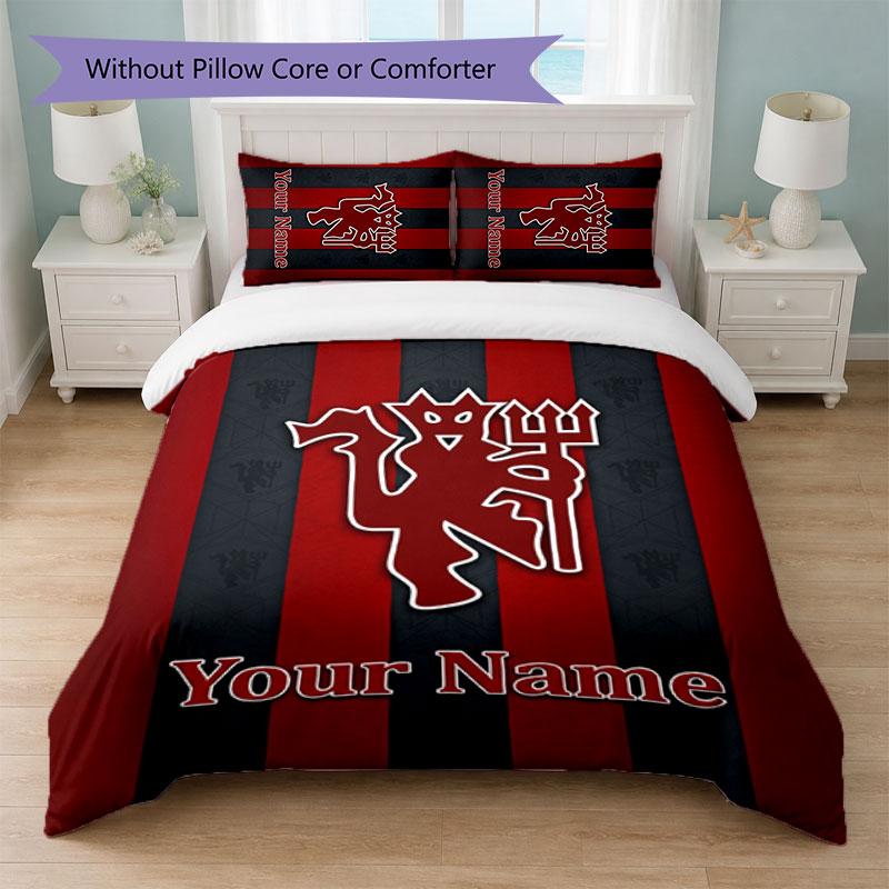 Manchester United Custom Name Text Bedding Set 1 Duvet Cover+2 Pillowcases Soccer Logo Personalized Gift For Special Occasion Bedroom Decor