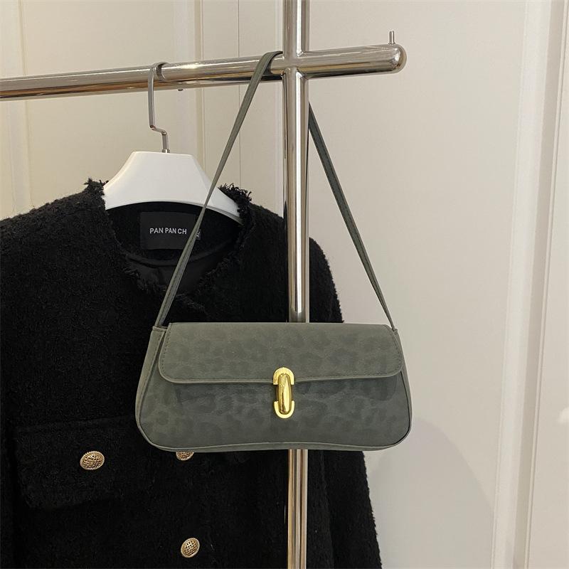 Сумка с леопардовым принтом женская сумка 2025 новый тренд повседневная портативная маленькая квадратная сумка европейская и американская мода женская на плечо мессенджер