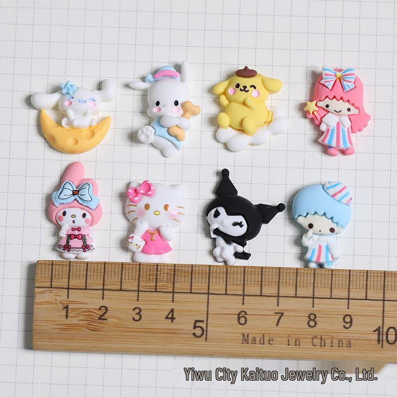 Очаровательные DIY-аксессуары из смолы Sanrio: Чехол для телефона, Заколка для волос, Головной убор и Стаканчик для ополаскивателя рта Декор