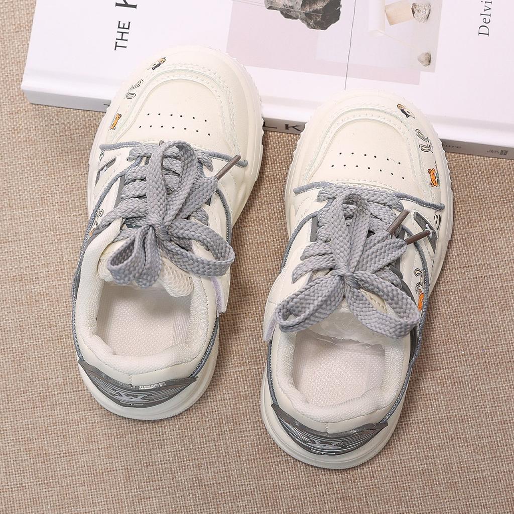 Versatile children's sneakers2026Spring new collection: cute cartoon graffiti casual sneakers for girls, featuring soft, cushioned soles and a