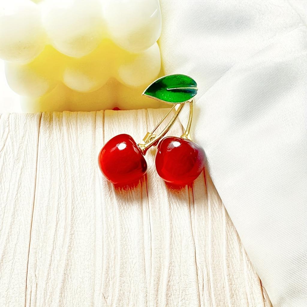 Брошь из серии «Вишня», Милая брошь, Подходит для повседневной носки и в качестве подарка, Аксессуар на тему вишни, Полный атмосферы, Аксессуар для одежды