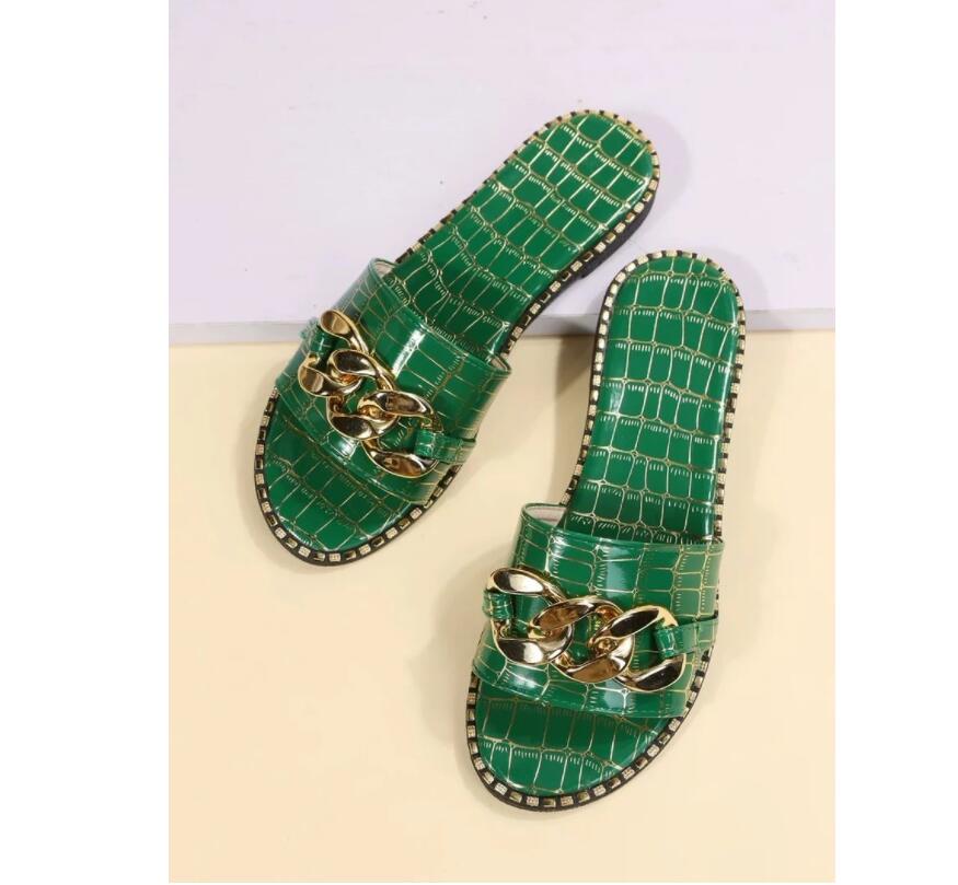 Модные сексуальные цепочные замки, однотонные, большого размера, 2024, летние, новые, стильные, римские, плоские, женские тапочки, женские сандалии