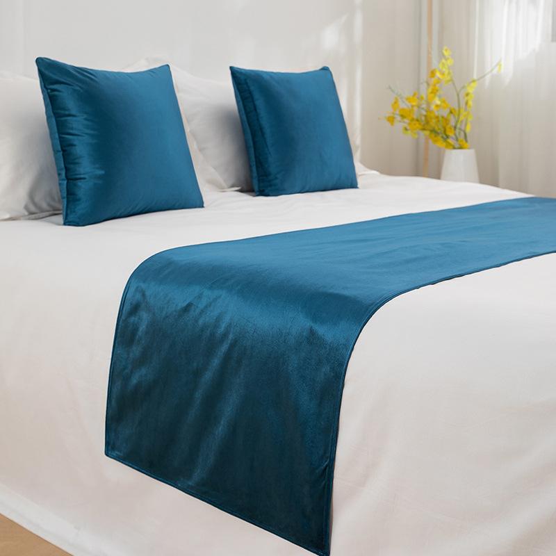 1pcs Blue Solid-colored Velvet Bed Flag Suitable for Hotel and Household Bedding Reversible for Use Bed Cover Lay Flat Without Wrinkles Dust-proof