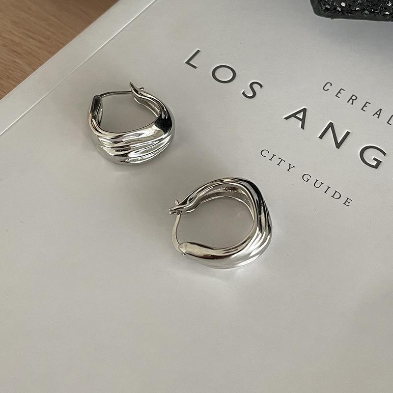 Глянцевые серьги-кольца с полыми звездами для женщин, винтажные геометрические серьги золотого цвета, рождественские украшения в подарок