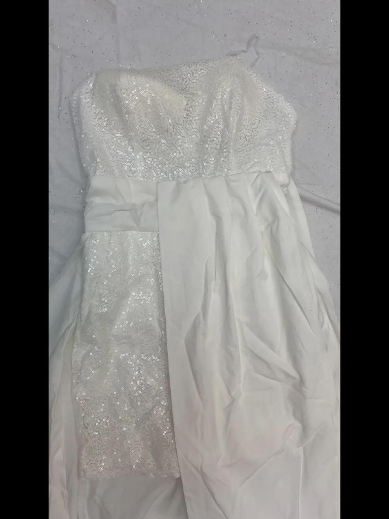 Весна 2025 Женское облегающее белое кружевное мини-платье с V-образным вырезом