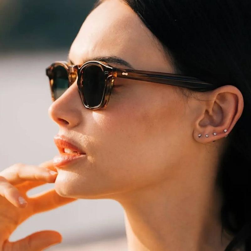 Новые Классические Винтажные Солнцезащитные Очки Мужские Маленькие Квадратные Ретро Панк Океанского Цвета Солнцезащитные Очки Градиентные Прозрачные Линзы Вождение Uv400 Очки