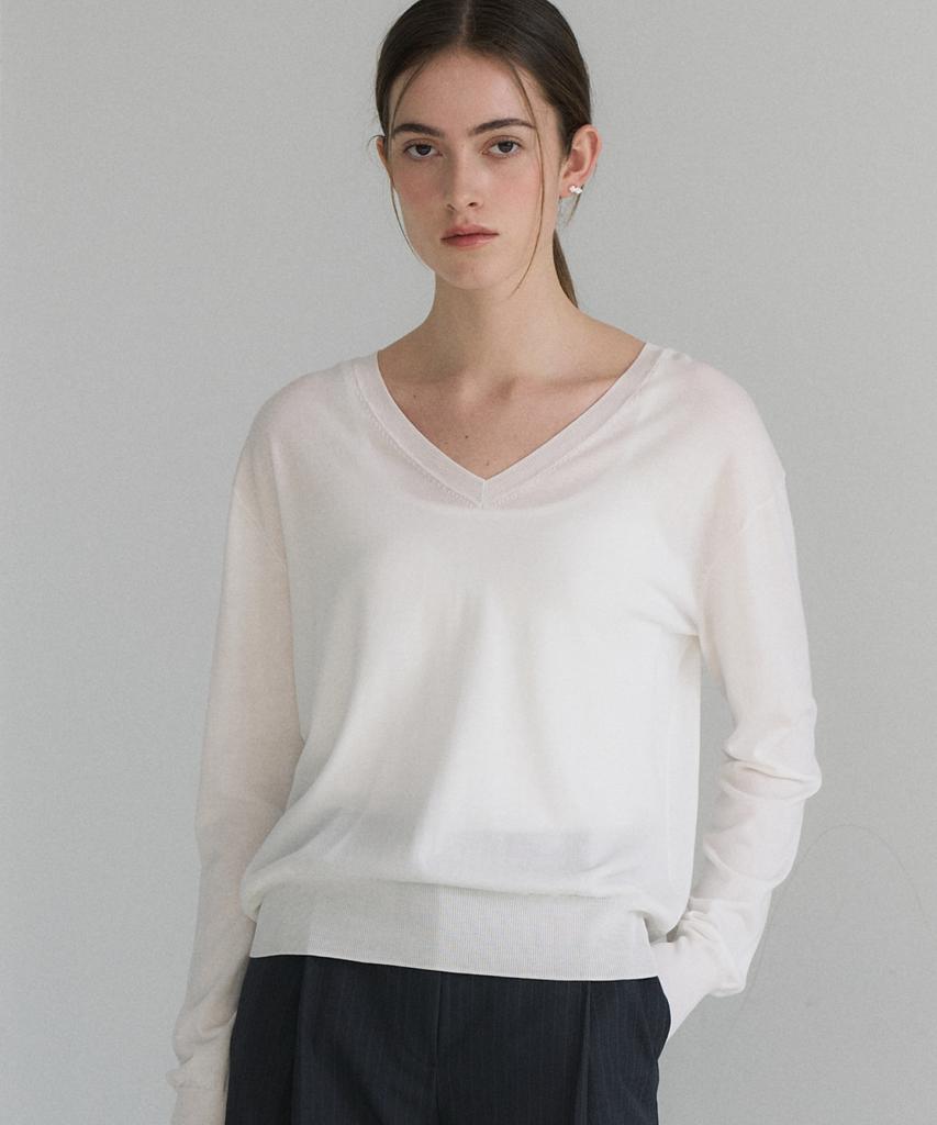 JE NE SAIS QUOI Silk Tencel V-Neck Pullover_Off-White