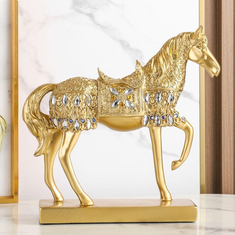 Golden Horse Statue Decoration, Country Carved Horse Statue Decoration Gift Table Resin Horse Statue Decoration Decoration