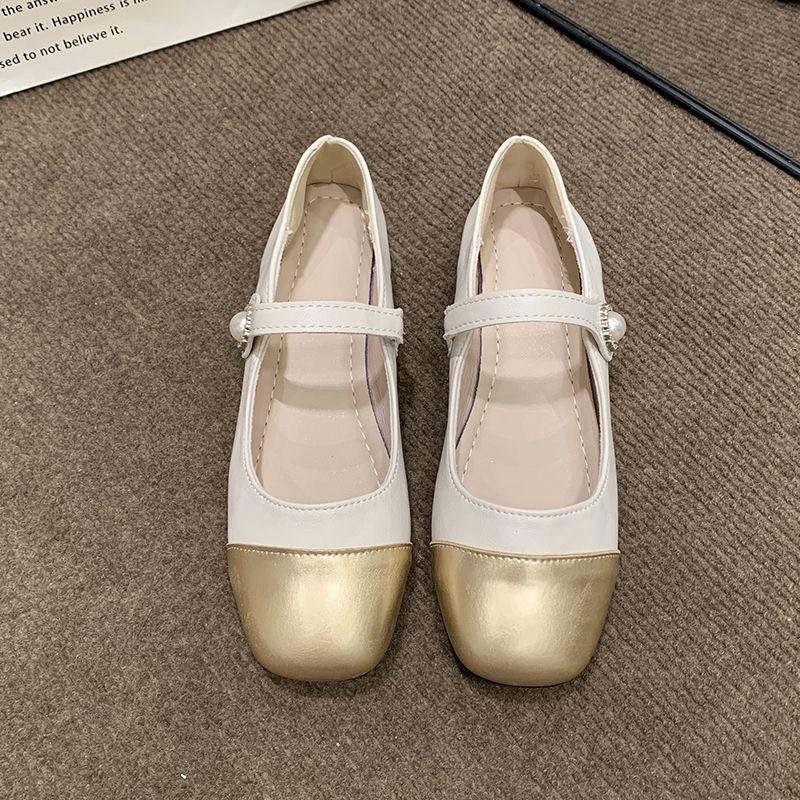 Французские серебристые маленькие ароматные туфли-лодочки Мэри Джейн женские 2025 новые с неглубоким вырезом на плоской подошве универсальные с юбкой маленькие кожаные туфли