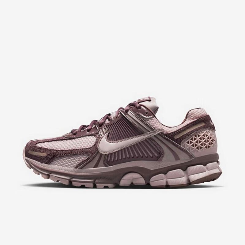 Nike Women's Zoom Vomero 5 Sneakers