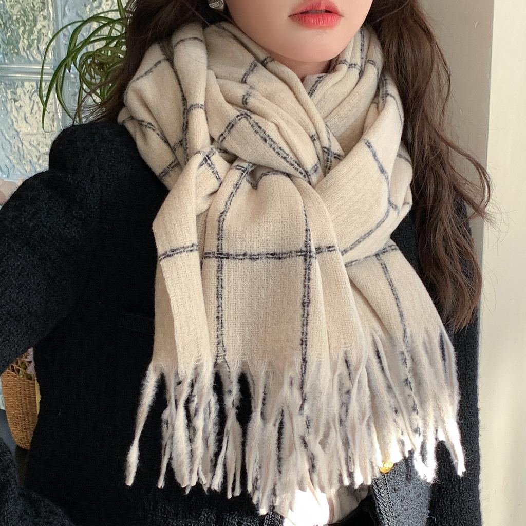 Autumn and winter new products simple and fashionable plaid scarf versatile warm scarf extended plaid fringed shawl