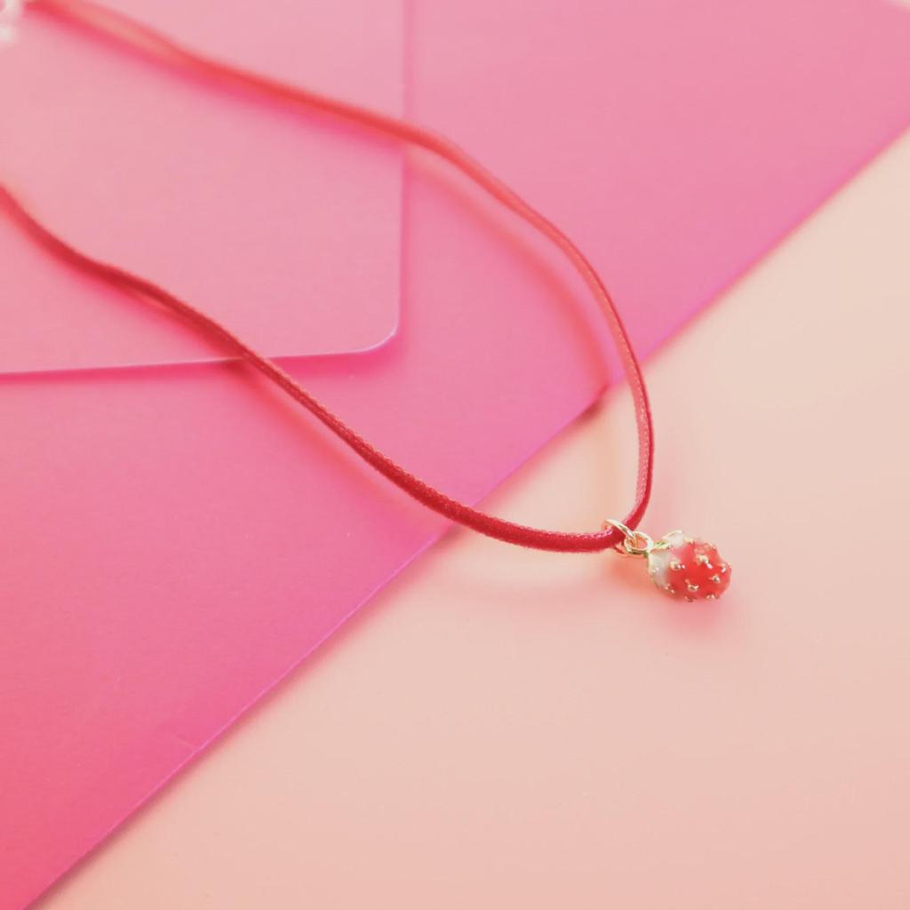 Милое ожерелье-чокер с подвеской в виде клубники на весну/лето — в стиле японской и корейской девушки