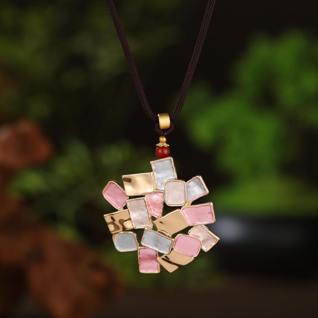 Эмалевый цвет полый геометрический цветок длинная подвеска, женская подвеска-ожерелье в форме сердца с высоким чувством универсальности