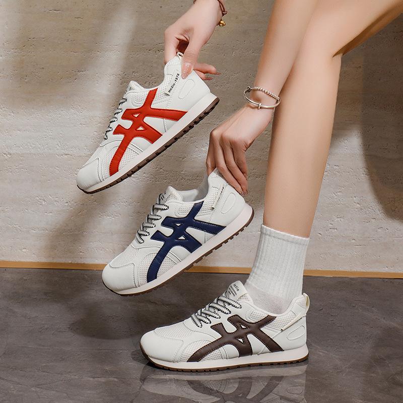 2025 лето новая корейская версия дышащая женская обувь из хлопчатобумажной ткани ins tide студенческая спортивная обувь для бега повседневная женская обувь LF918