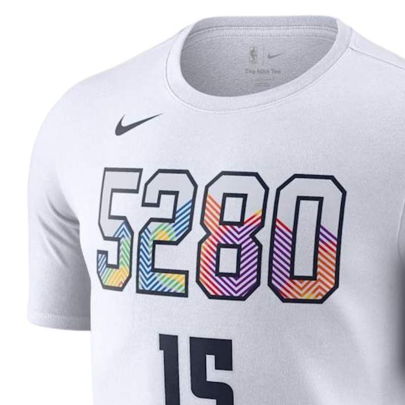 Nike Мужская футболка с коротким рукавом и круглым вырезом Denver Nuggets NBA Nicolas Jokic City Edition HJ2771-104