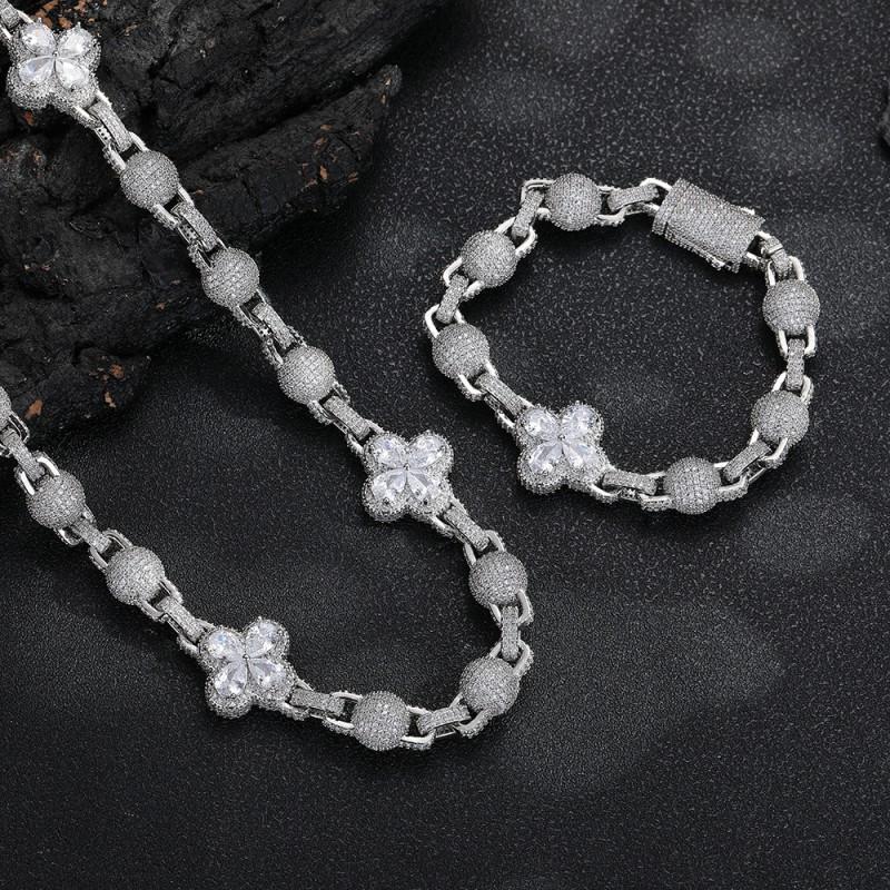 Hip Hop Clover Geometric Pendant Chain Sweater Necklace Unisex Trendy Jewelry Daily Wear