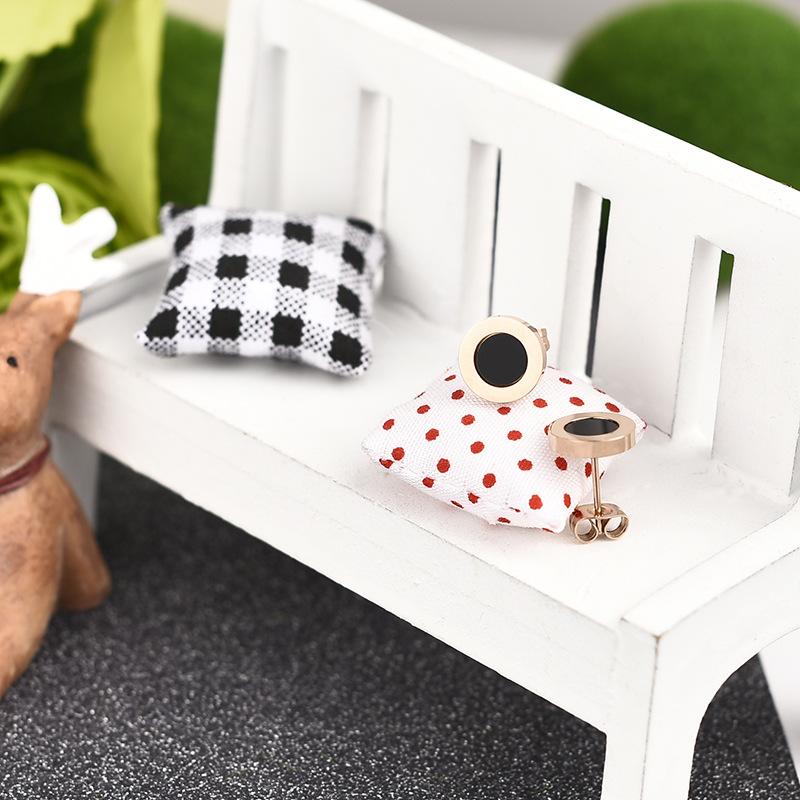 Черные керамические модные трендовые модные парные серьги