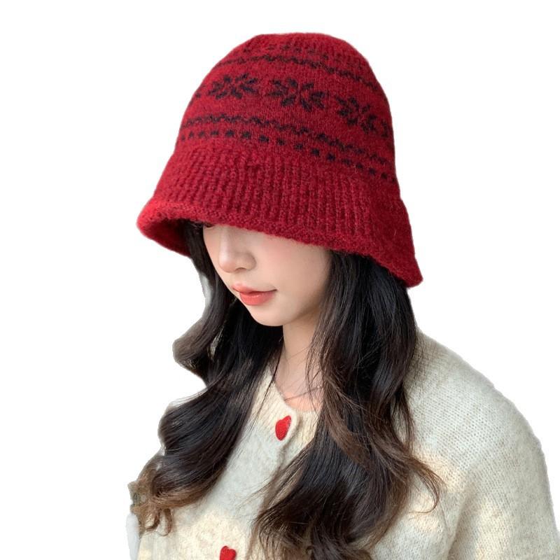 Autumn and winter fashion versatile hat women's wide-brimmed big head circumference jacquard knitted hat shows a small face, warm ear protection wool
