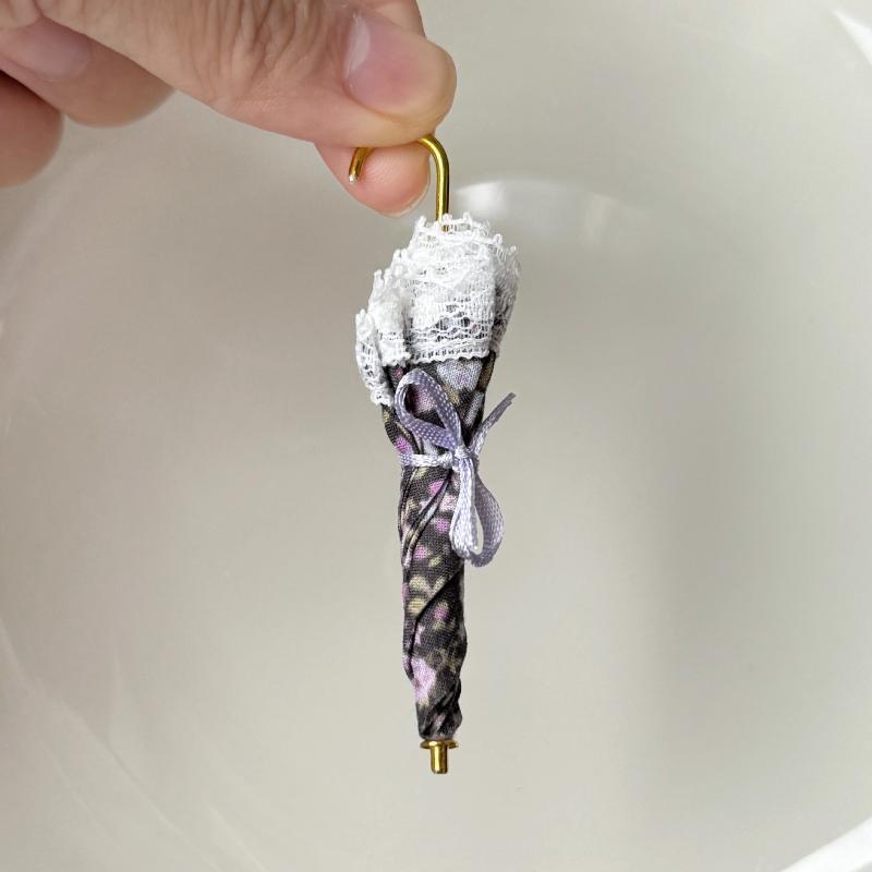 Creative Mini Doll Umbrella Adorable Pography Prop Small Toy Umbrella For 1/6 Dolls Diy Dollhouse Ornament Girls Present