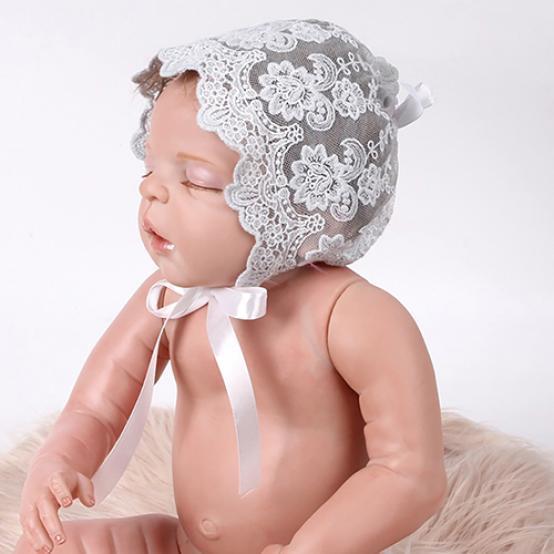 Кружевная шапочка для младенцев