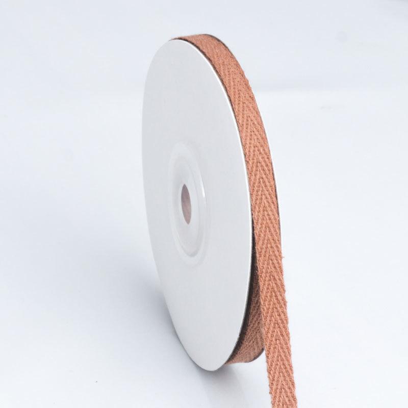 Романтичная и уютная елочка из хлопковой ленты своими рукамиАксессуары для костюмовТканая хлопковая лентаЛентаЦветная лентаЛента для воротникаГрубая одеждаШапкиАксессуары