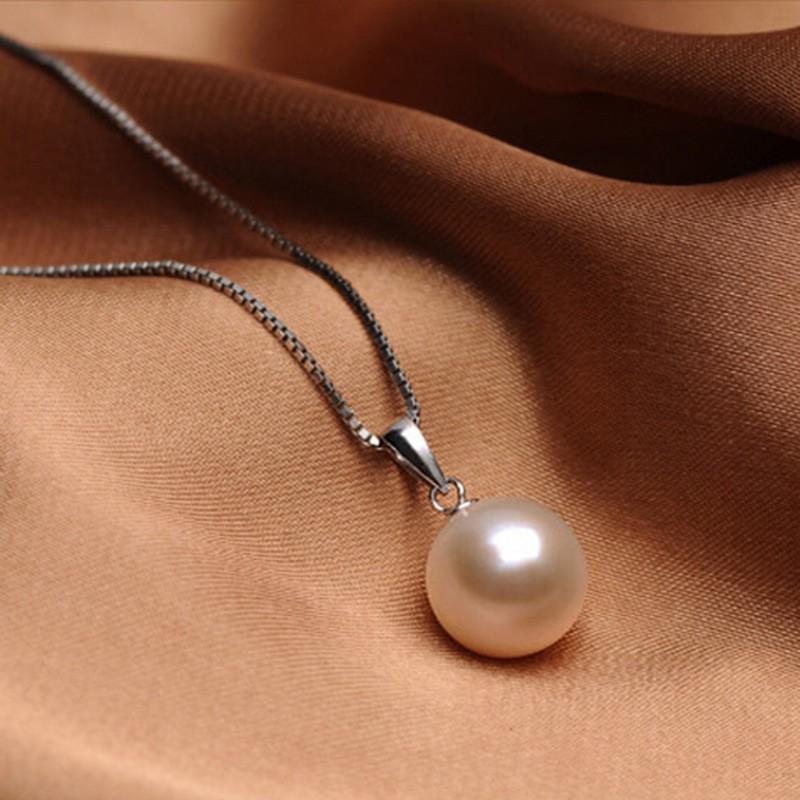 Korean Retro Ethnic Shell Pearl Pendant Necklace - Minimalist Women's Fashion Jewelry