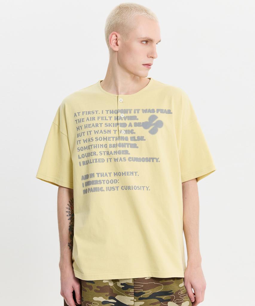 HOODHOOD Clover Typo Henley Neck Short Sleeve T-Shirt Light Yellow