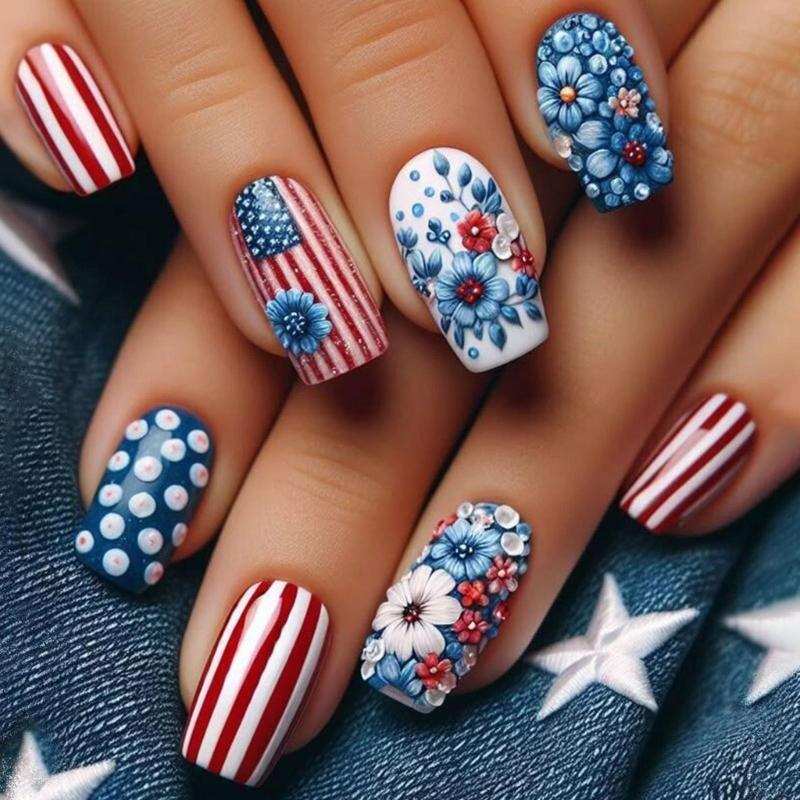 Independence Day Themed Press On Nail 24 Pieces Medium Square False Nail With Patriotic Flower Design For Celebrations