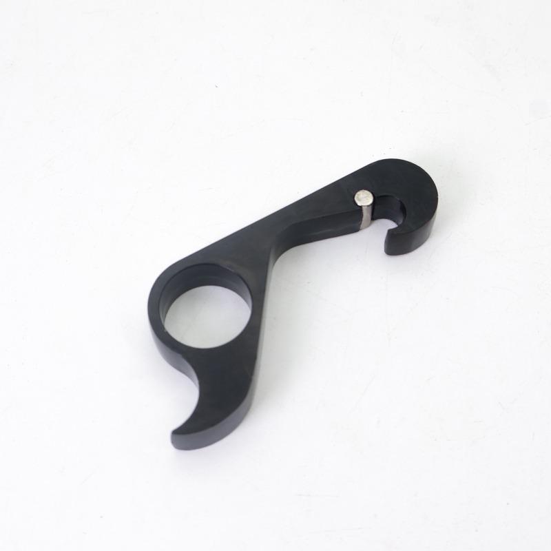 One-handed Bottle Opener Outdoor One-handed Bottle Opener Magnetic Metal Bottle Opener