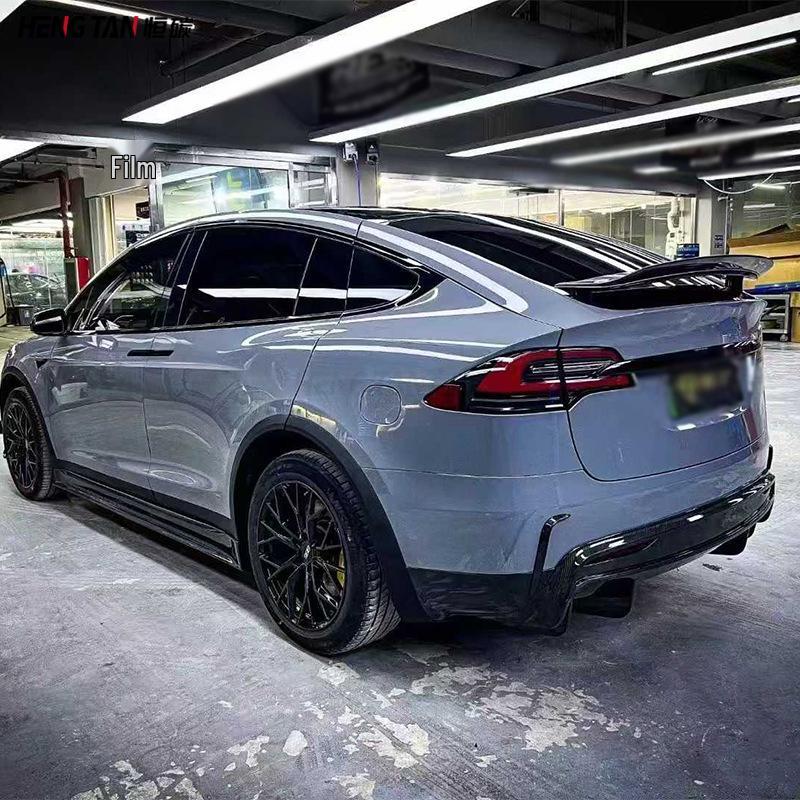 Карбоновый боди-кит для Tesla Model X RZ: Передний сплиттер, Модифицированный бампер, Задний сплиттер, Пороги.