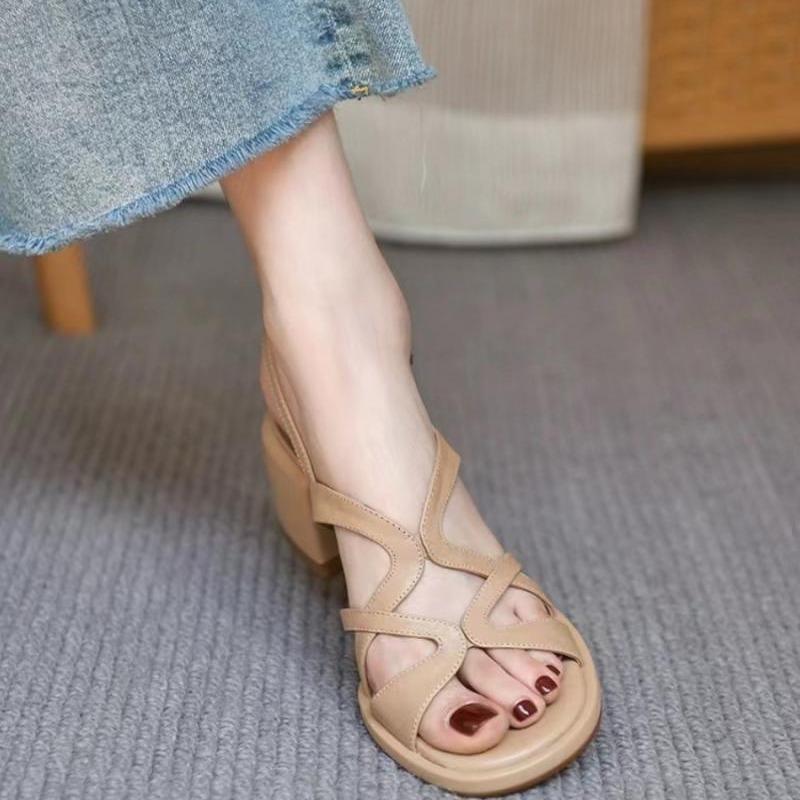 Модные женские босоножки с круглым носком и открытым носком в корейском стиле с задними ремешками, новая летняя римская женская обувь на высоком каблуке 2025 года