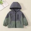 Детская ветровка с капюшоном в стиле колор-блок - Весна/Осень 2025 Куртка с длинным рукавом для мальчиков