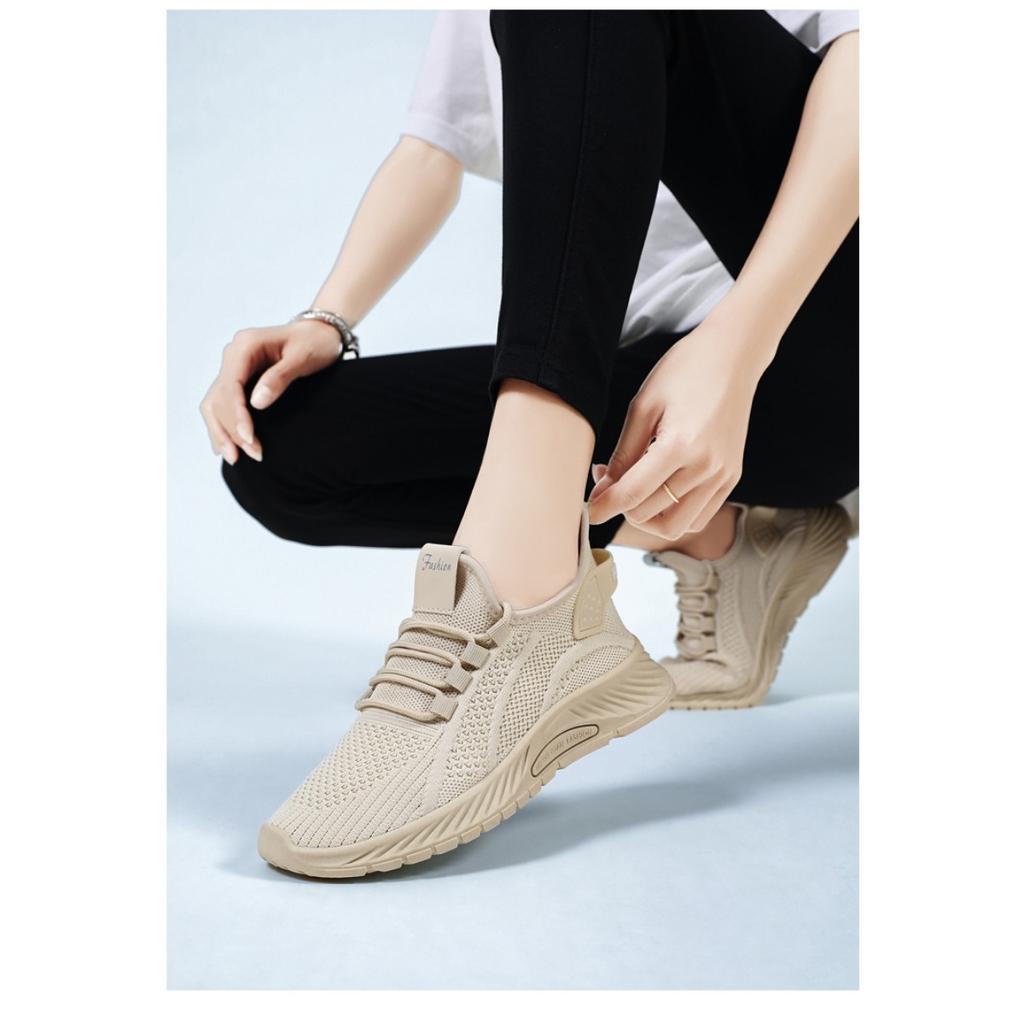 Женская летняя спортивная обувь большого размера