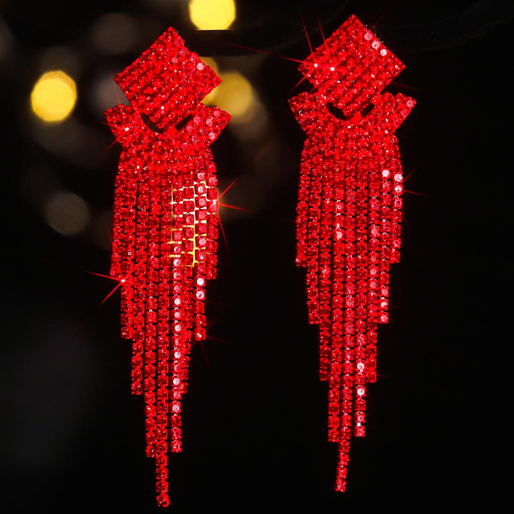 Длинные красные серьги с бахромой для женщин, изысканные серьги-гвоздики и украшения для ушей высочайшего класса.