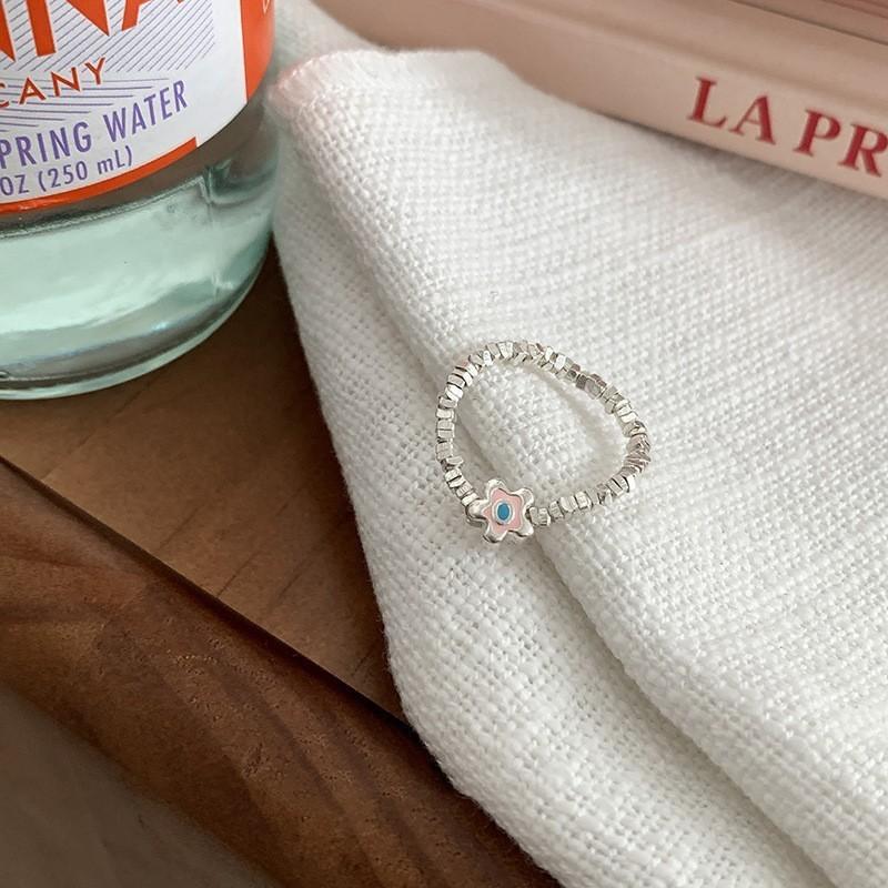 Sterling Chic 925 Silver Ring With Sparkly Zirconia Stones For Unique Womens Accessories