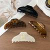 Retro High-Quality Shark Hair Clip: Textured, Versatile, and Elegant