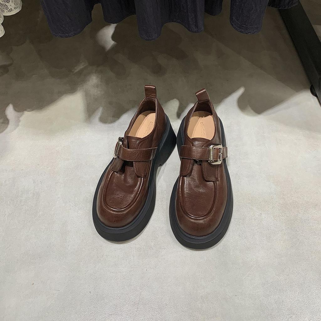 Версия из коровьей кожи виноградной вымытой лошадиной кожи с круглой пряжкой и британской однопедальной обувью, женские туфли-лоферы на платформе с увеличенной высотой каблука