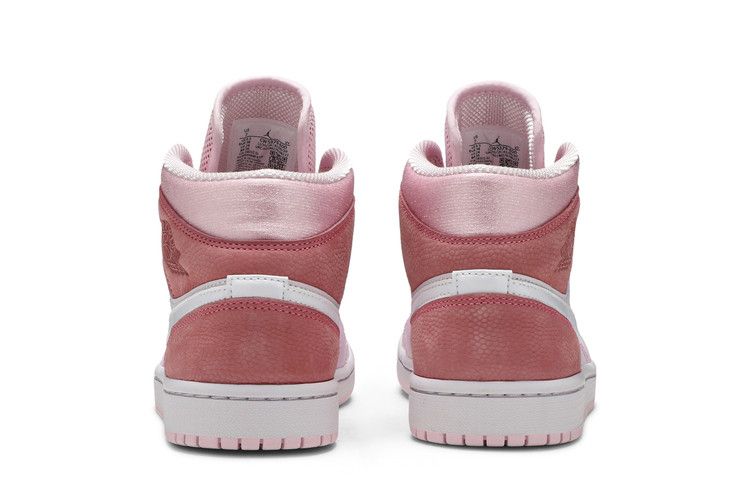 Женские кроссовки Nike Jordan 1 Mid Digital Pink (Женский) Цифровой Розовый/Бело-Розовый Пена-Парус