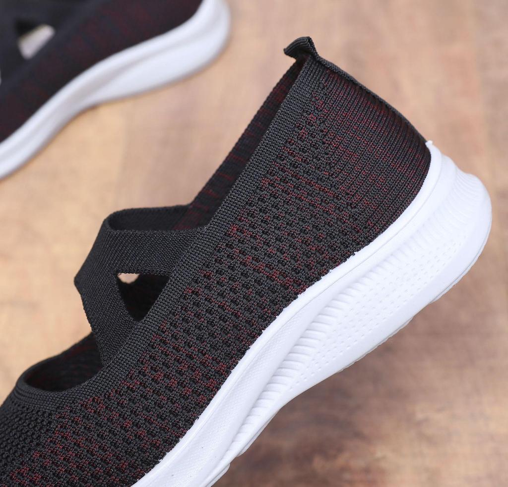 Женская спортивная обувь большого размера с дышащими нескользящими вставками и полиуретановой подошвой