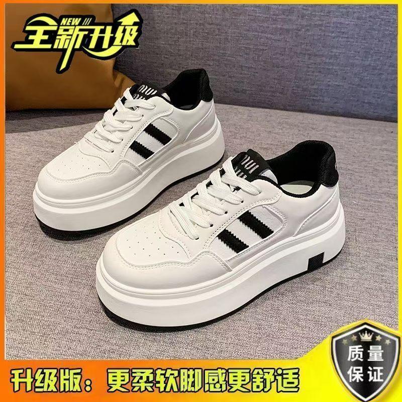 Маленькие белые туфли на толстой подошве на все сезоны женские 2025 новая весна универсальные ангольско-красные маленькие маффины повседневные кеды