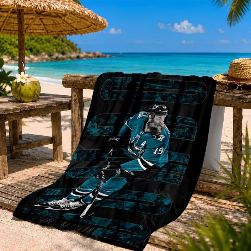 San Sharks Pattern Beach Towel Microfiber Beach Towel, Lightweight and Quick-Dry, for Summer Travel, Swimming Pool Fan Birthday Gift