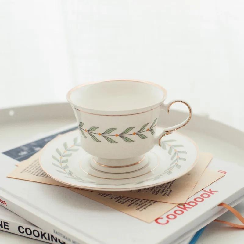 Керамическая кружка в стиле инс, ретро, с золотой отделкой, британская послеполуденная чайная чашка, чашка из костяного фарфора, кофейная чашка с блюдцем, чашка для завтрака и десерта