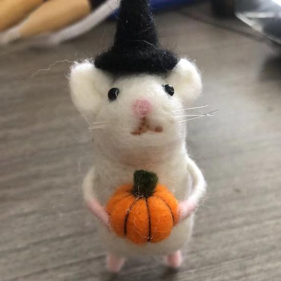Ручная работа Хэллоуин Фетровое украшение Мышь Очаровательный внешний вид Супер мягкая Настольная кукла-мышь